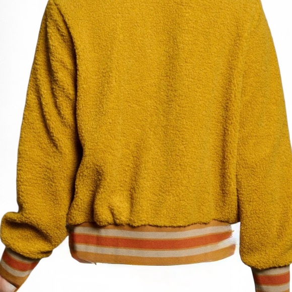 NWT Mustard Sherpa Jacket
SM/MED/LG Available! - Picture 4 of 5